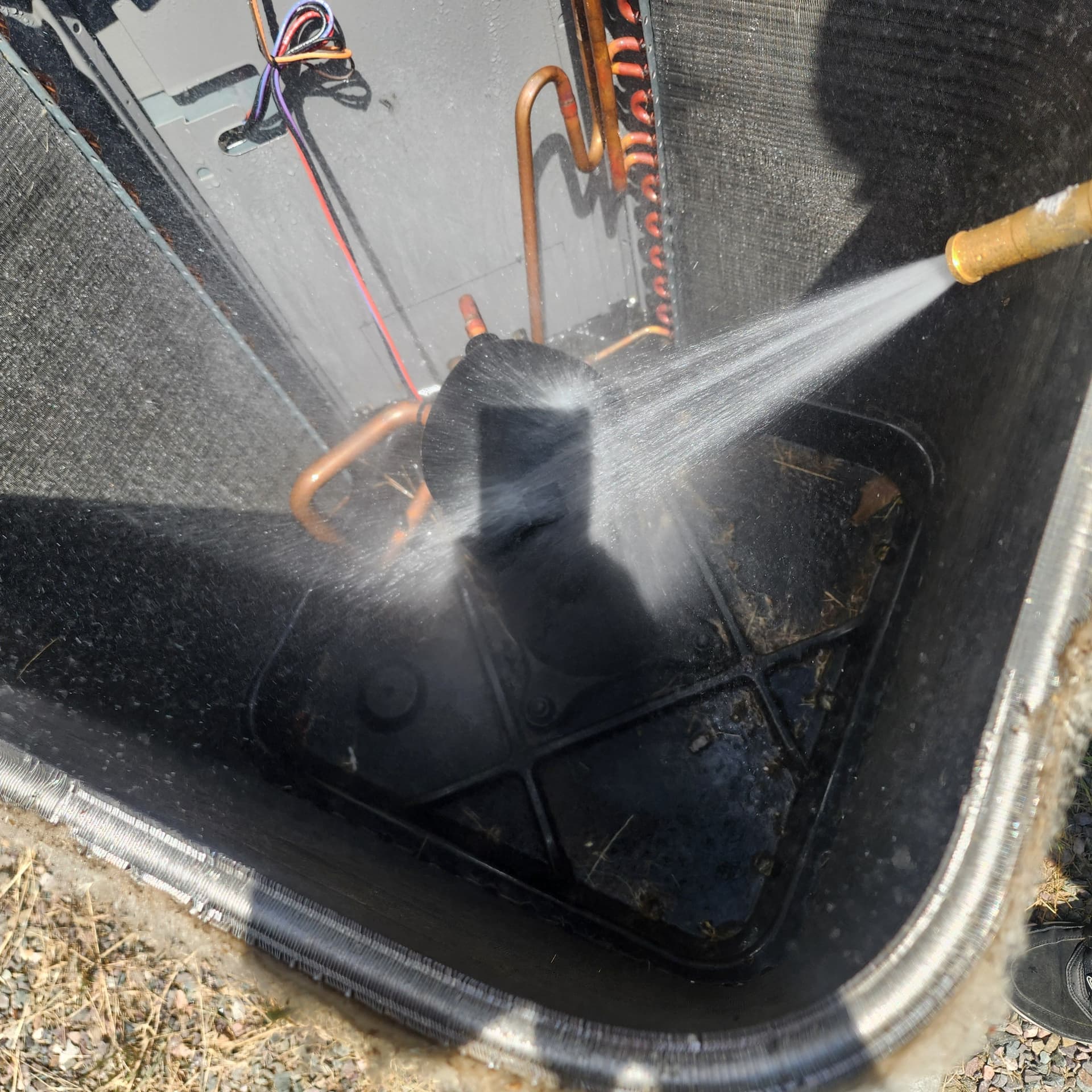 Gallery photos for Dirty Coil and Low Refrigerant Were Killing This AC: Image #3